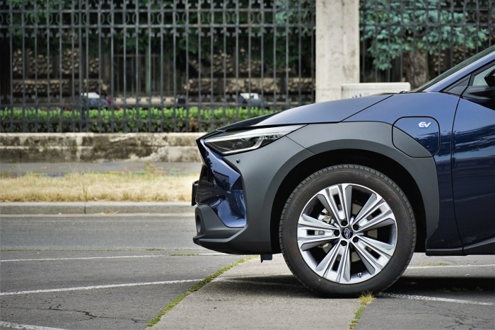 Bubunak vége, hangtalan a legújabb Subaru, a Solterra 9