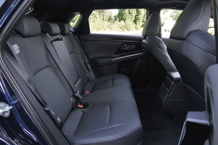 Bubunak vége, hangtalan a legújabb Subaru, a Solterra 12