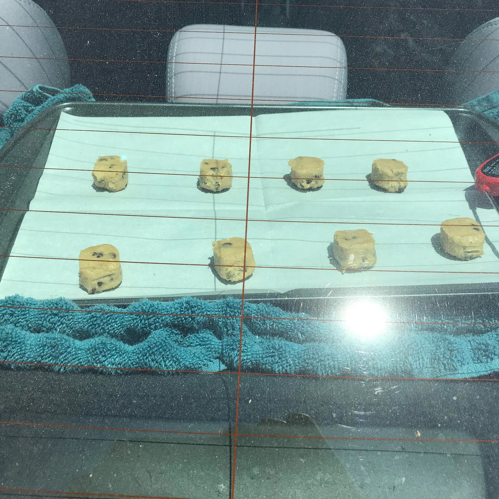 A sütemény is megsült a napon hagyott forró autóban 2