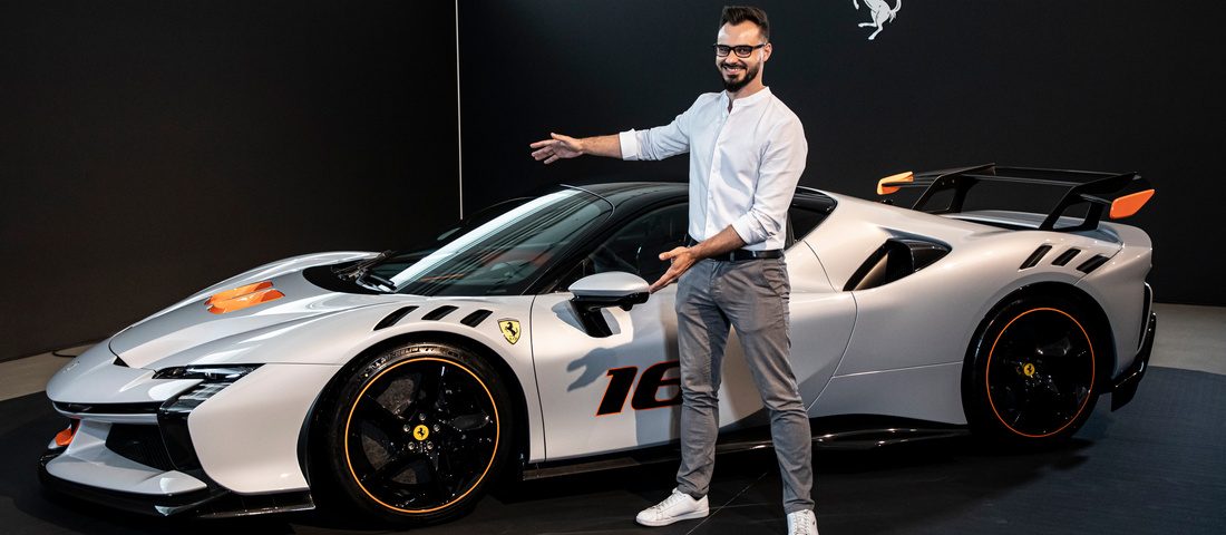 Megnéztük az 1030 lóerős új Ferrarit élőben, és észbontó!