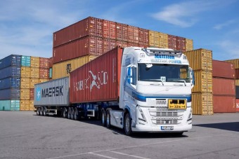 74 tonnával is elboldogul ez a Volvo FH