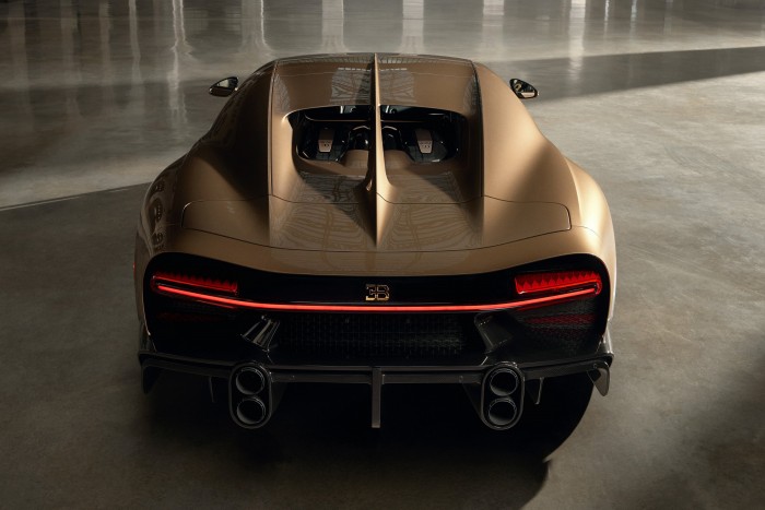 Egymilliárd forintos autót firkáltak össze ceruzával 7