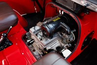 Az Alfa Romeo még egy furgonból is szívdöglesztő gépet tudott faragni 17