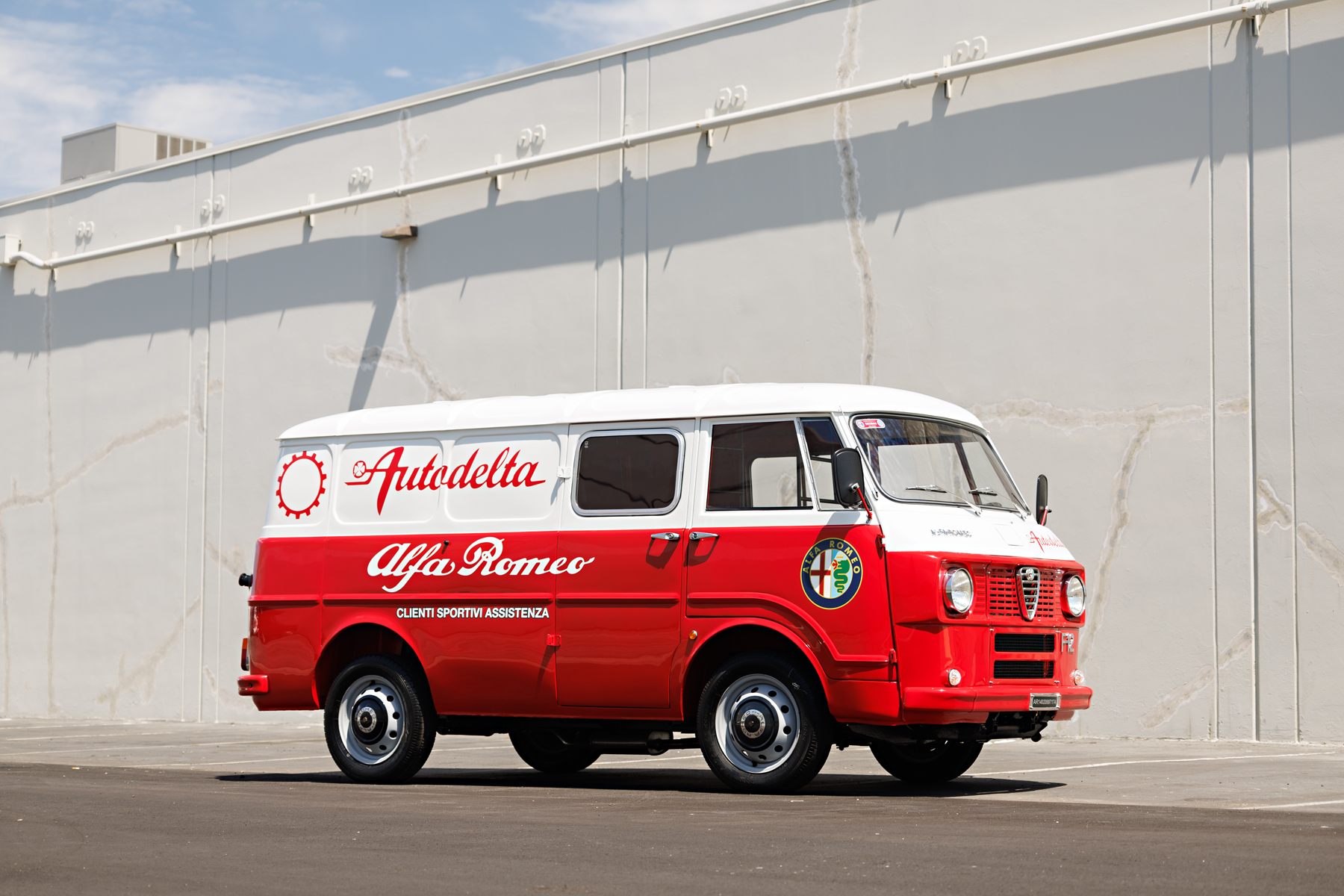 Az Alfa Romeo még egy furgonból is szívdöglesztő gépet tudott faragni 5