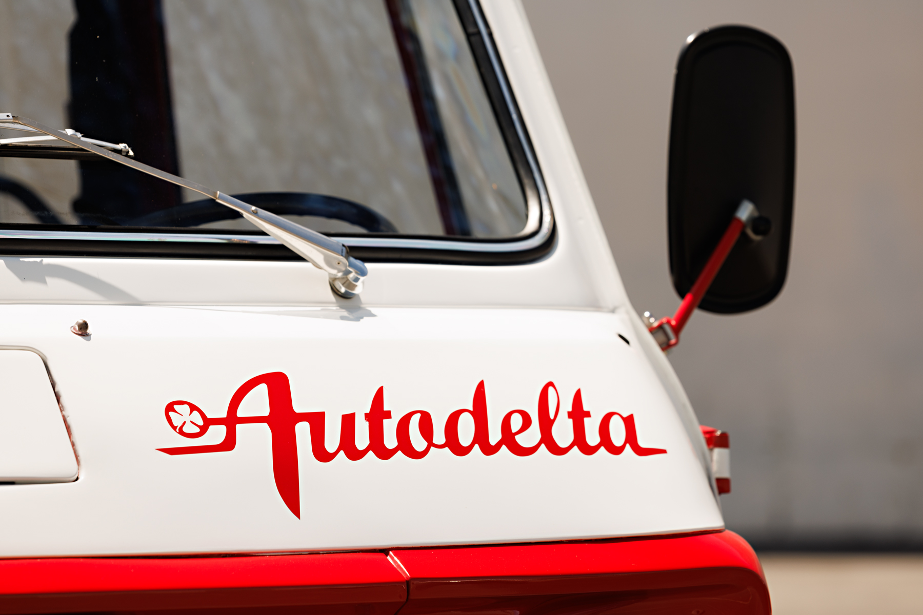 Az Alfa Romeo még egy furgonból is szívdöglesztő gépet tudott faragni 12