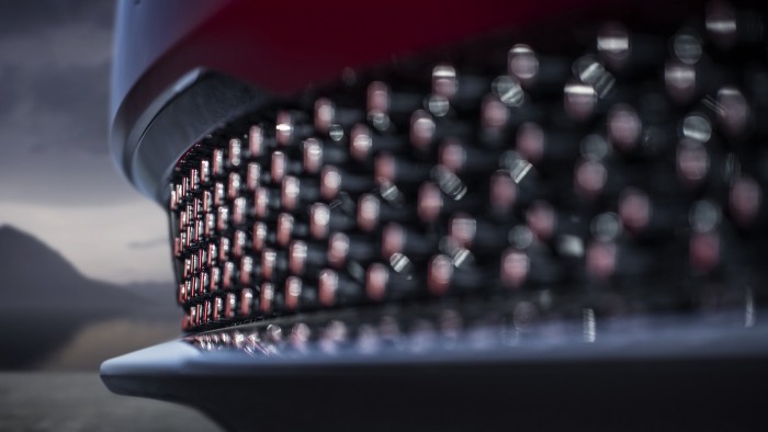 Értelmezhetetlen fényűzést kínál a kétüléses Rolls-Royce 15