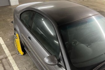 Könnyes szemekkel nézhetjük, ahogy sorsára hagyták ezt a BMW-t