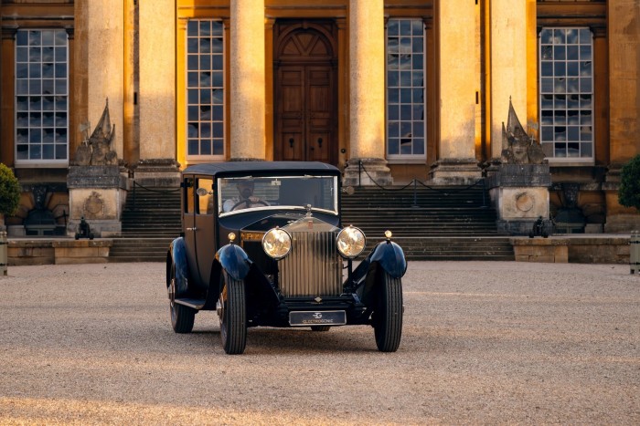 Százéves veteránból építettek villanyautót 6