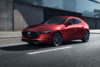 Már simogatásra is reagál a megújult Mazda3 71