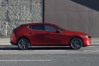 Már simogatásra is reagál a megújult Mazda3 68