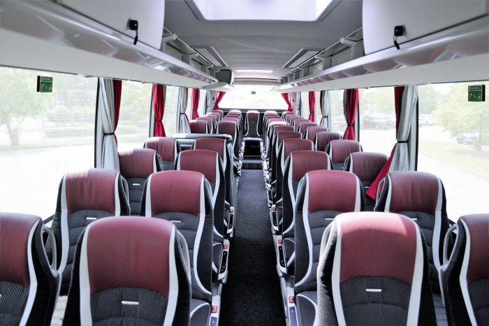 Vigyáz a gyalogosokra ez az ünnepi autóbusz 1 | Vezess Vigyáz a gyalogosokra ez az ünnepi autóbusz 1