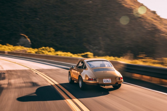 Ez a brutális Porsche 911 a sofőrt is megeszi reggelire 1