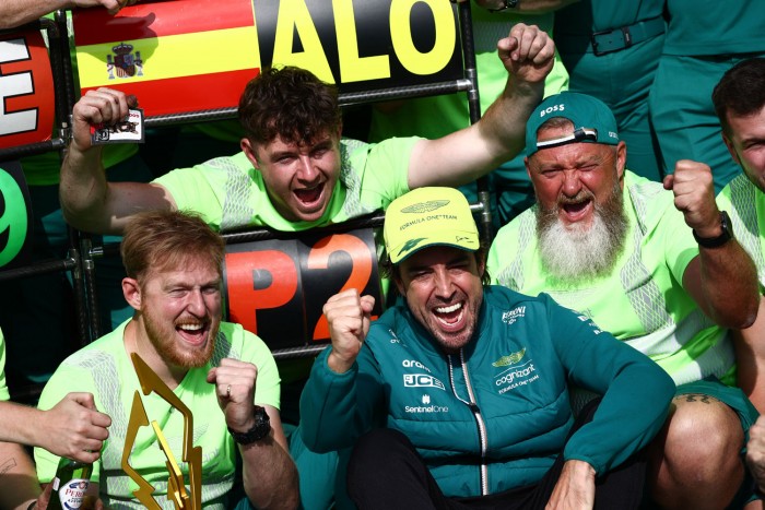 F1: Vettel is leborul Verstappen előtt 1 | Vezess F1: Vettel is leborul Verstappen előtt 1