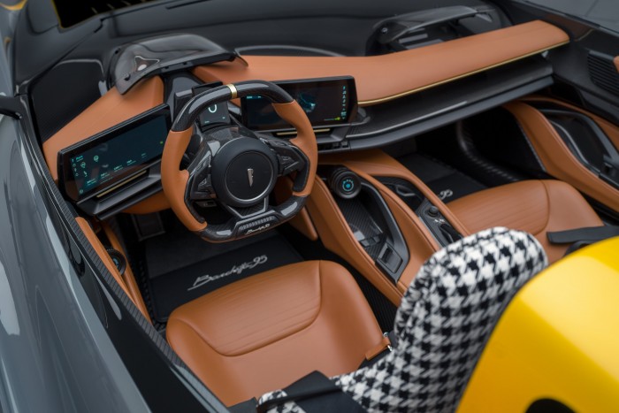 300 km/órás száguldás, szélvédő nélkül 6 | Vezess 300 km/órás száguldás, szélvédő nélkül 6