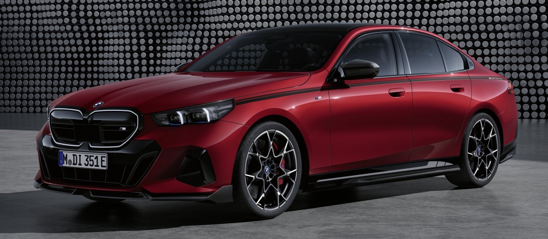 M Performance csomagot kap a BMW nagy villanyautója