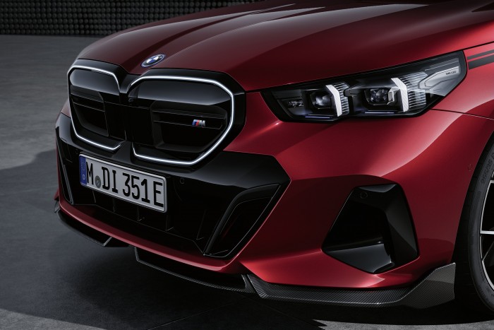 M Performance csomagot kap a BMW nagy villanyautója 6