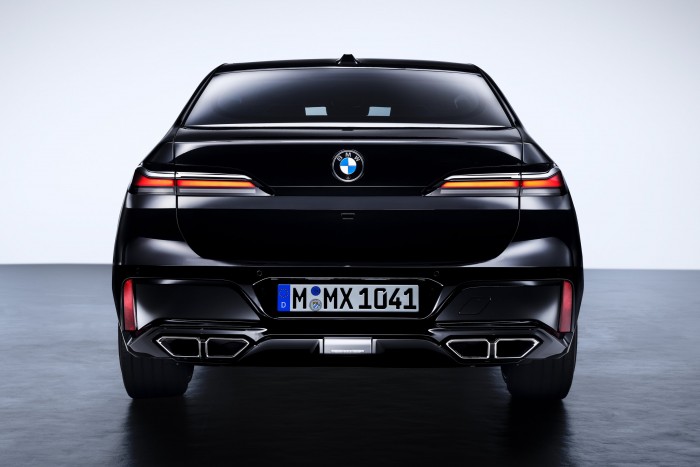 Szia Uram, páncélozott villanyautó érdekel? 8