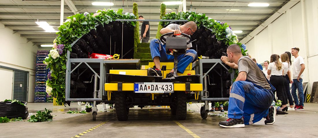 Elkészült az első BMW, amit Debrecenben szereltek össze – élőben láttuk