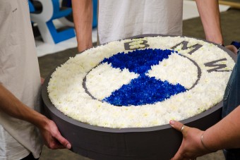 Elkészült az első BMW, amit Debrecenben szereltek össze - élőben láttuk