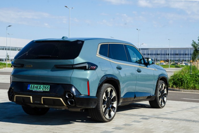 Kigyúrt bálna, de nem a legélesebb kés a fiókban 6