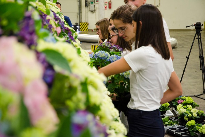 Elkészült az első BMW, amit Debrecenben szereltek össze – élőben láttuk 9 | Vezess Elkészült az első BMW, amit Debrecenben szereltek össze – élőben láttuk 9