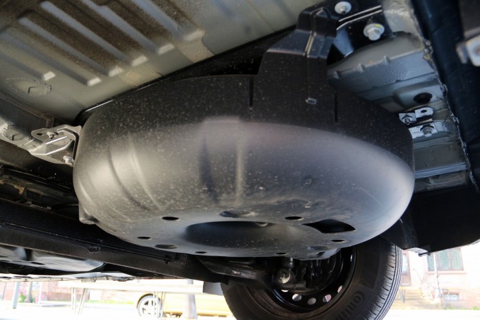 Értelmetlenül drágán tankolunk ebbe a Daciába 10 | Vezess Értelmetlenül drágán tankolunk ebbe a Daciába 10