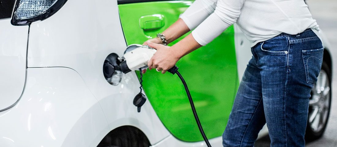 Növekedés közben omlik össze a villanyautók hazai piaca