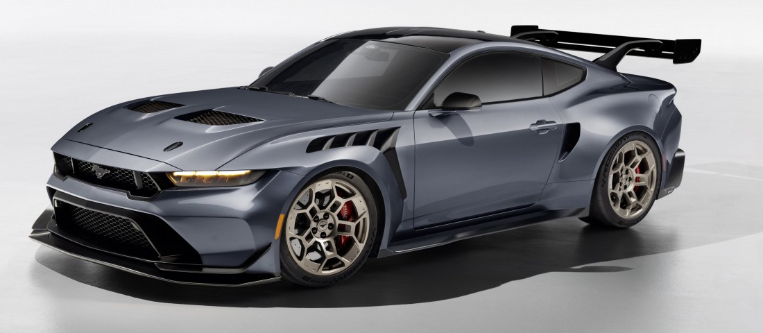 Ez a Ford Porschékkal vetekszik, Ferrarit reggelizik