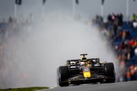 F1: Verstappen megúszta az otthoni verést 1