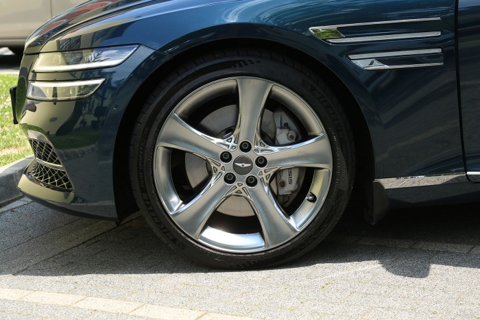 Új luxusautók terjednek Magyarországon 20