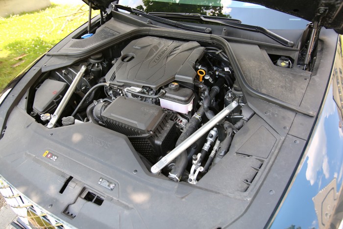 Új luxusautók terjednek Magyarországon 11