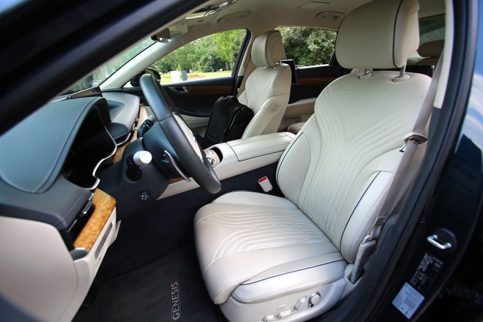 Új luxusautók terjednek Magyarországon 16