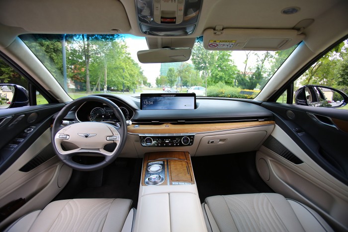 Új luxusautók terjednek Magyarországon 7