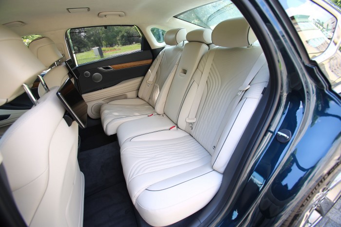 Új luxusautók terjednek Magyarországon 9