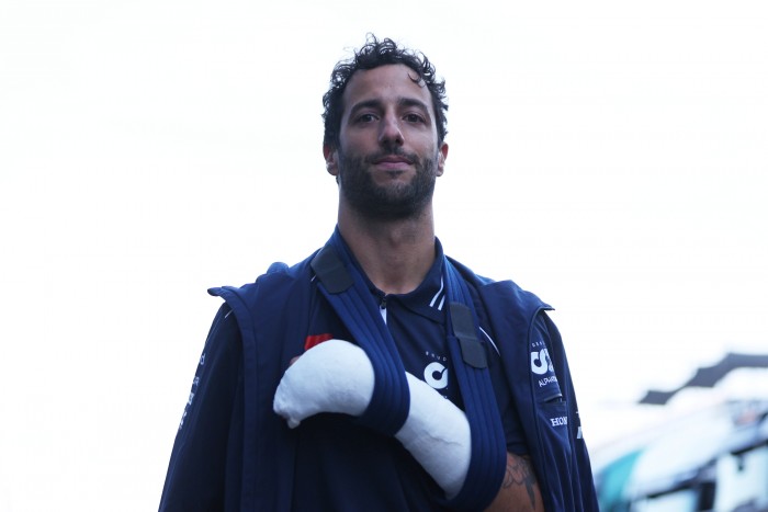 F1: Műthetik Ricciardót, hetekre kidőlhet