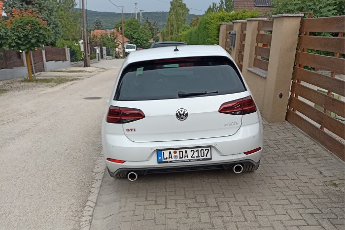 Zseniális rendszám egy Volkswagenen 1