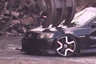 253-mal repesztett, bezúzták a tanuló autóját