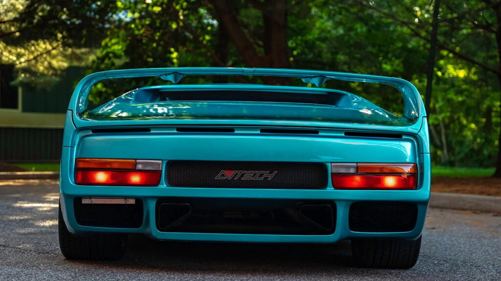 https___www-carscoops-com_wp-content_uploads_2023_07_1993-vector-avtech-wx-3-prototype-4-1024x576 | Vezess