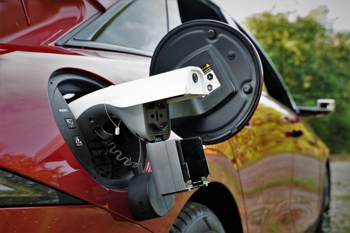 Ilyen, amikor egy villanyautó elég tökös 14