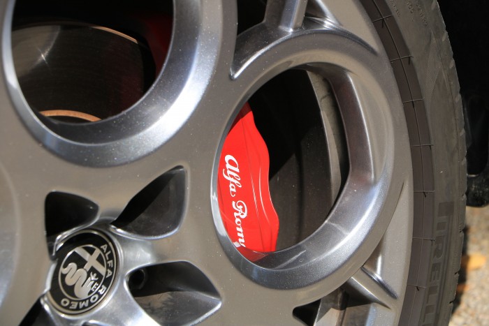 Az átlagos autóvásárlók fejét tekerné el az új Alfa Romeo 15