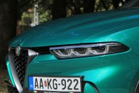 Az átlagos autóvásárlók fejét tekerné el az új Alfa Romeo 45