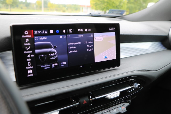 Az átlagos autóvásárlók fejét tekerné el az új Alfa Romeo 11