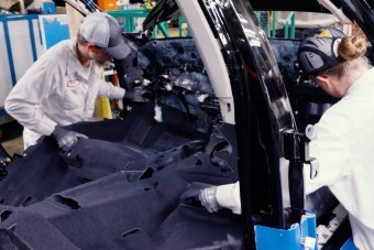 Munkaruházatból készít autóalkatrészt a Honda