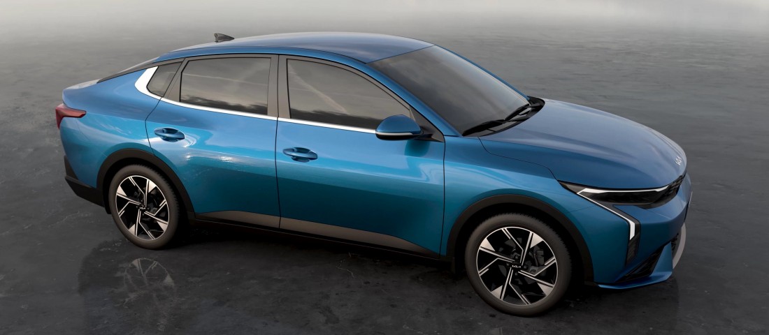 Négyajtós kis testvért kap a Kia Ceed