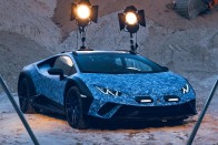 435 órán át csak pingálták ezt a Lamborghinit 1