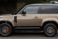 Elektromos kis testvért kap a Land Rover Defender 8