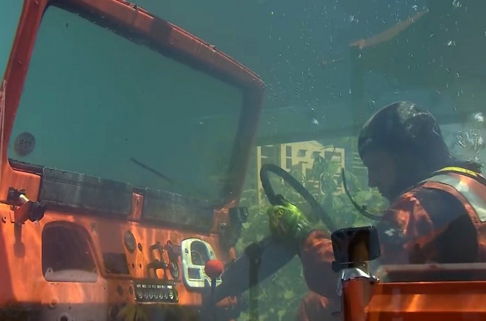 Megdöntötték a víz alatti vezetés rekordját – Igen, jól olvastad 3