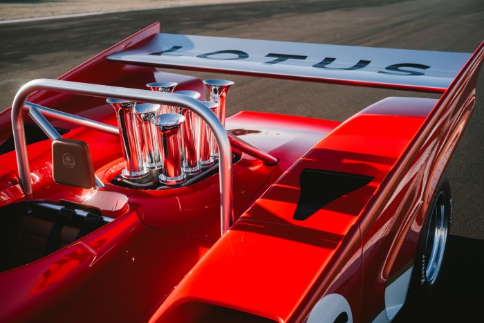 Elfeledettnek hitt versenyautót támasztottak fel, évtizedeket kellett várni rá 7