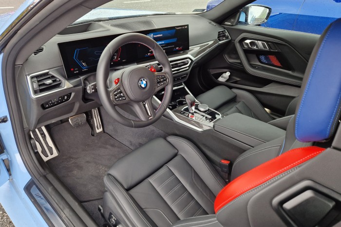 BMW, amiben feláras a kézi váltó – Itt az M2 10