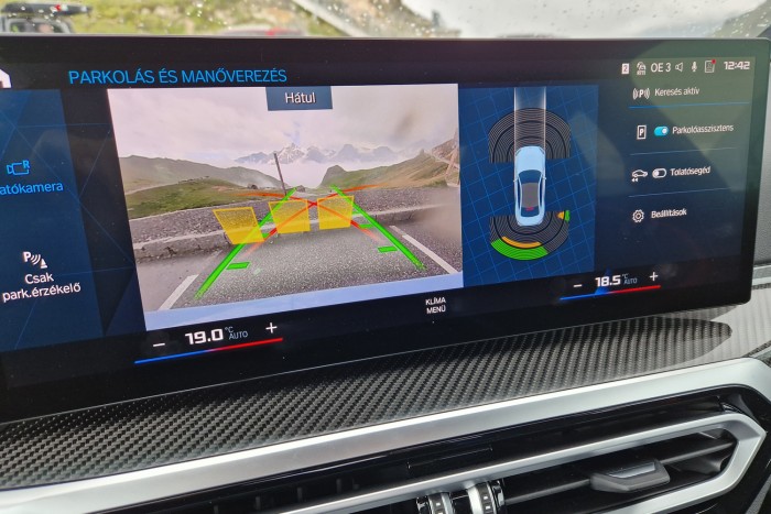 BMW, amiben feláras a kézi váltó – Itt az M2 16